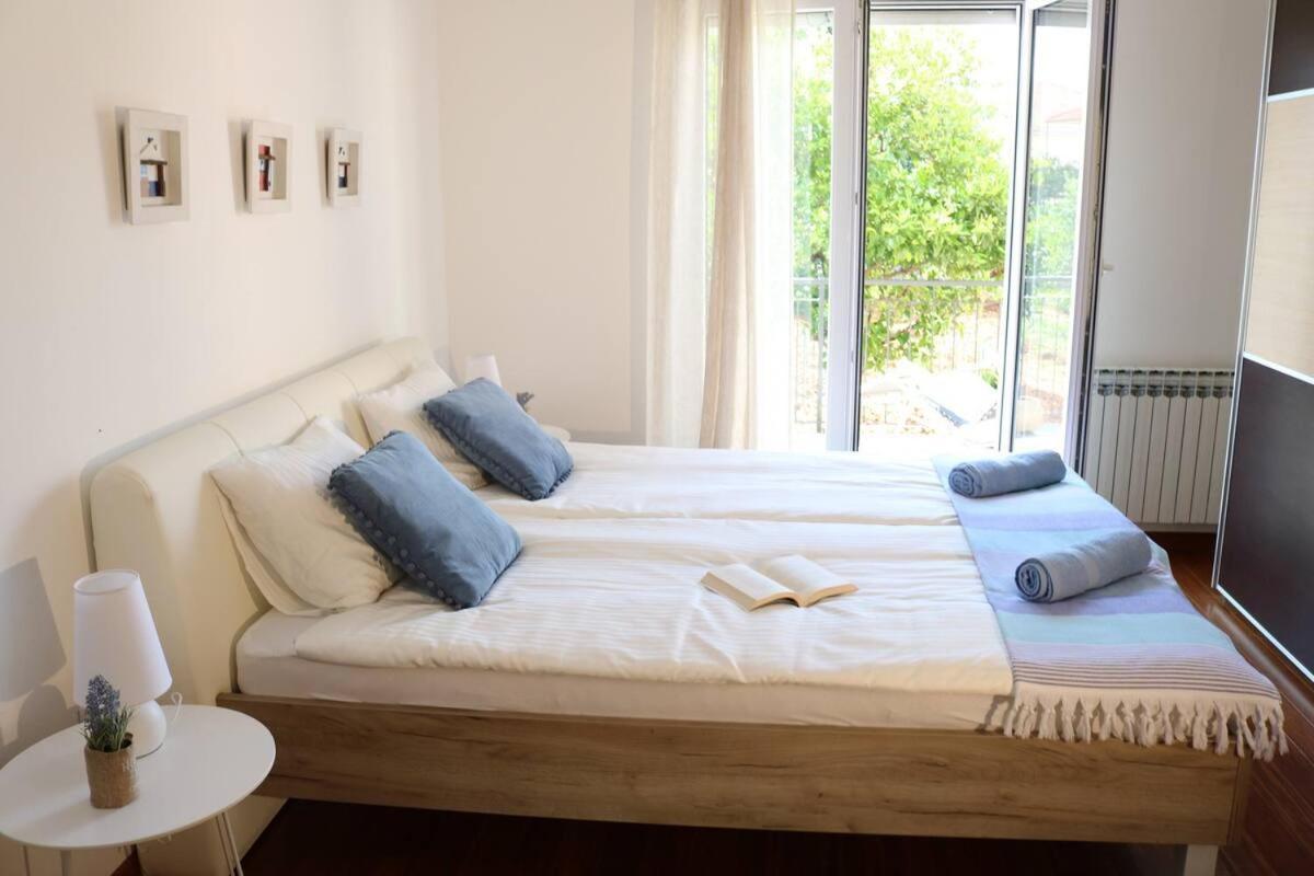 Apartments Ela Trogir Extérieur photo
